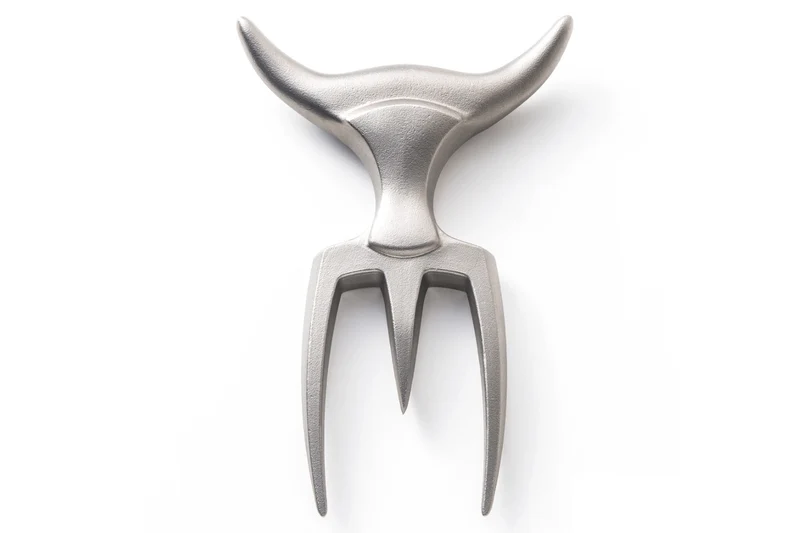 Fourchette à viande Tridens en acier inox brut avec socle en hêtre à empreinte