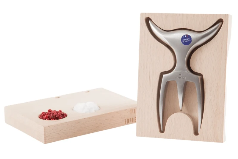 Fourchette à viande Tridens en acier inox brossé avec socle en hêtre à empreinte