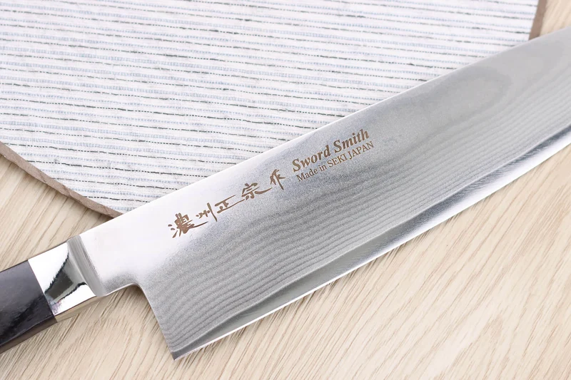 Couteau de chef 20cm japonais Satake Cutlery damas 69 couches