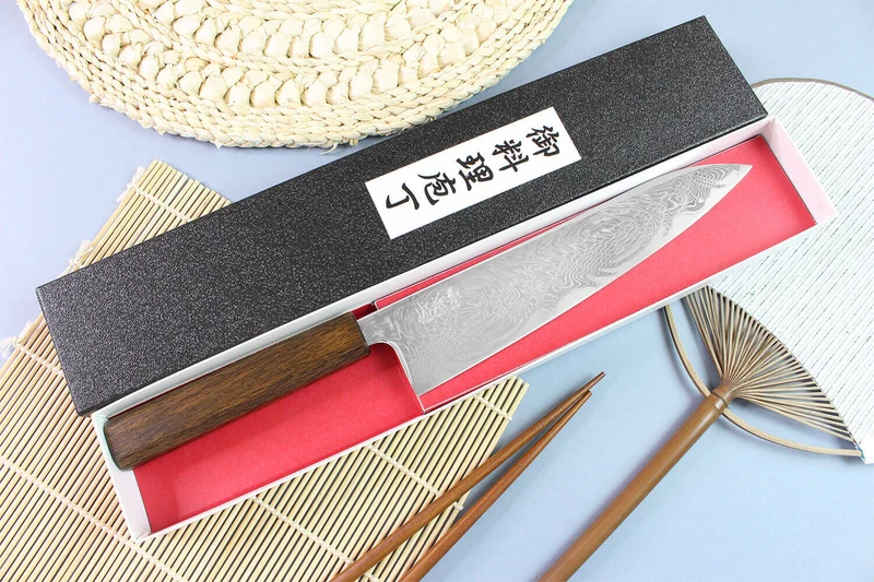Couteau de chef japonais artisanal Wusaki Unagi AUS10 damas 21cm manche chêne