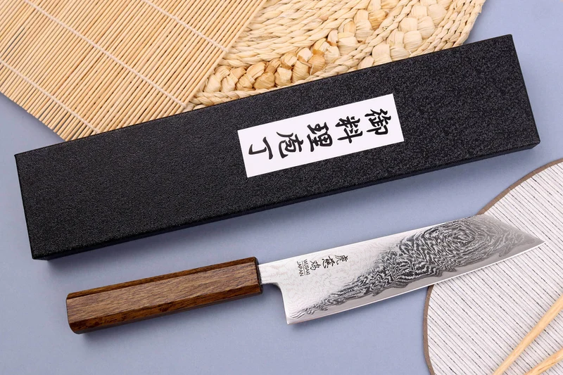 Couteau bunka japonais artisanal Wusaki Unagi AUS10 damas 17,5cm manche chêne