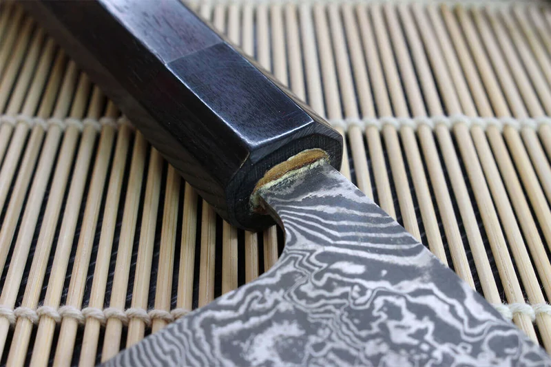 Couteau santoku japonais artisanal Takeshi Saji R2 Nickel Damas 18cm