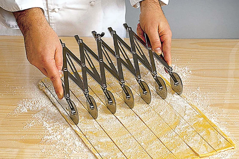Rouleau multicoupe métal simple 7 roulettes lisses acier inox