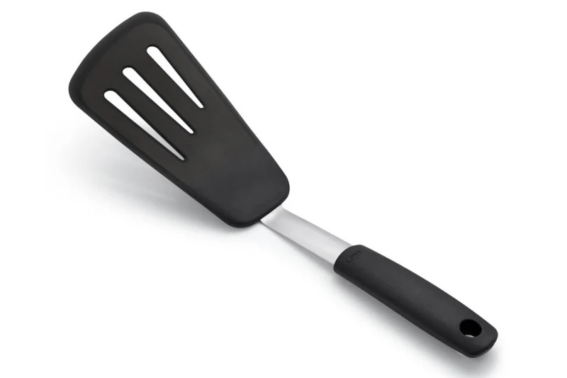 Spatule flexible ajourée OXO en silicone