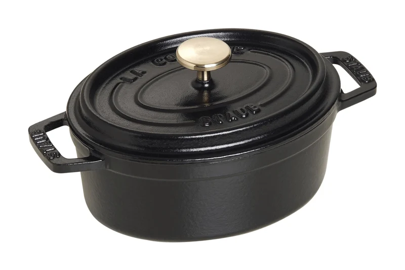Cocotte Staub ovale en fonte émaillée noir mat