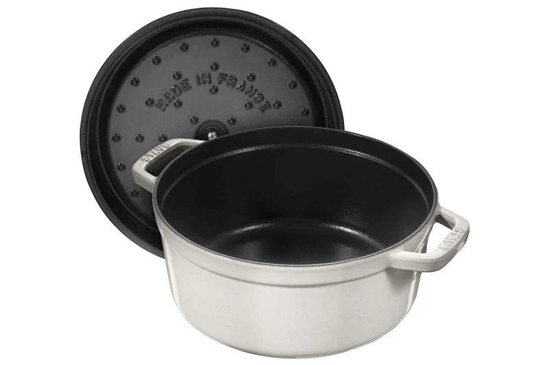 Cocotte STAUB ronde en fonte émaillée truffe blanche