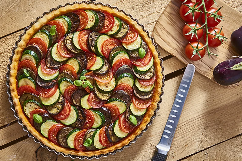 Moule à tarte cannelé inox fond amovible De Buyer et feuille cuisson