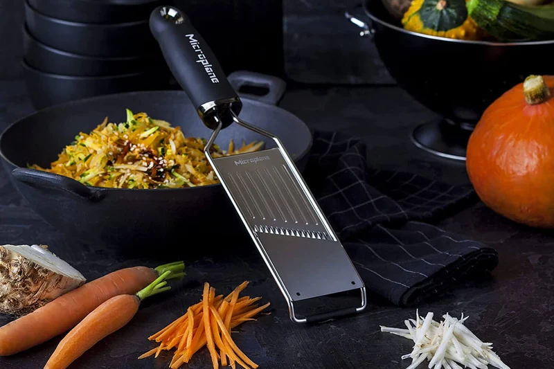 Mandoline à julienne Microplane manche noir