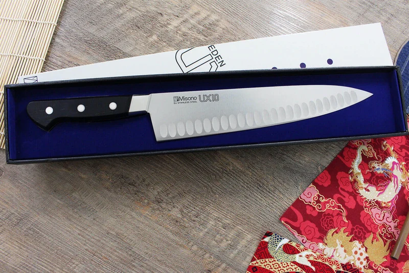 Couteau de chef japonais alvéolé Misono UX10 27cm