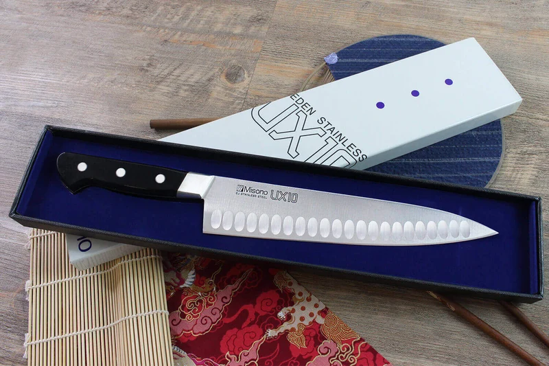 Couteau de chef japonais Misono alvéolé UX10 24cm