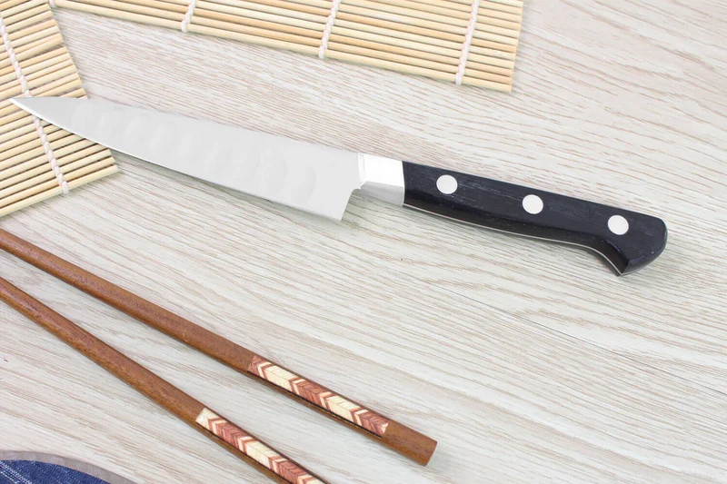 Couteau universel japonais Misono UX10 alvéolé 12cm
