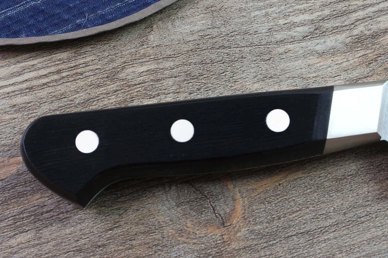 Couteau à désosser kaku japonais Misono UX10 14,5cm