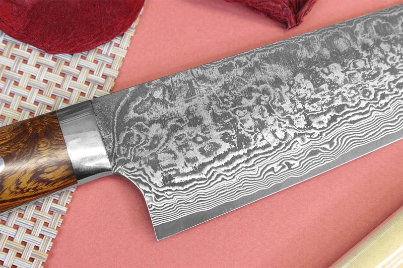 Couteau bunka japonais Takeshi Saji R2 Damas Mosaïque 18cm