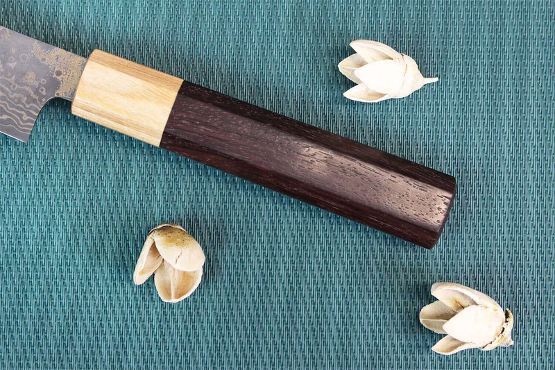 Couteau universel japonais artisanal Takeshi Saji VG10 Gold 13,5cm