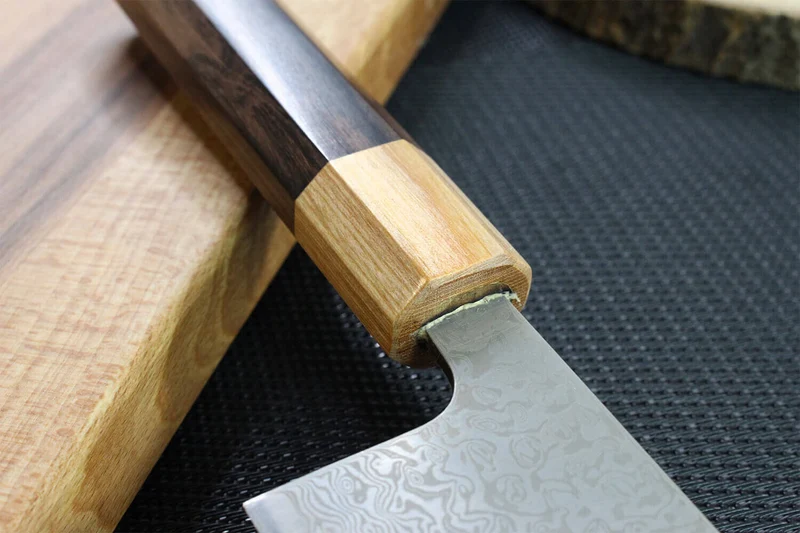 Couteau de chef japonais Tsunehisa SLD Damas 21cm
