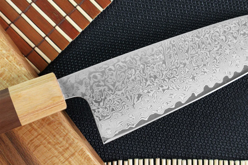 Couteau santoku japonais Tsunehisa SLD Damas bois de rose 16,5cm
