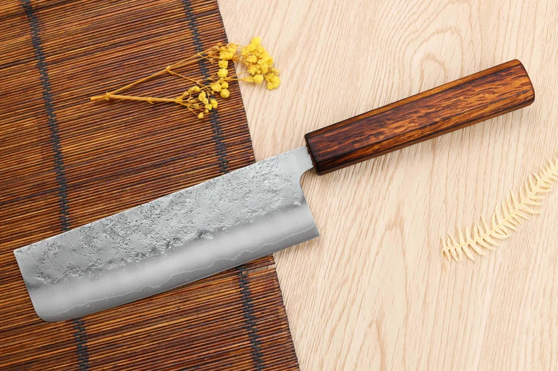 Couteau nakiri japonais artisanal Wusaki Yoshi G3 chêne 16,5cm