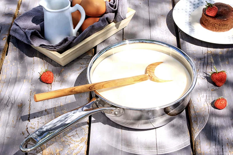 Casserole saucier Cristel Castel'Pro en acier inoxydable 18/10 5 ply