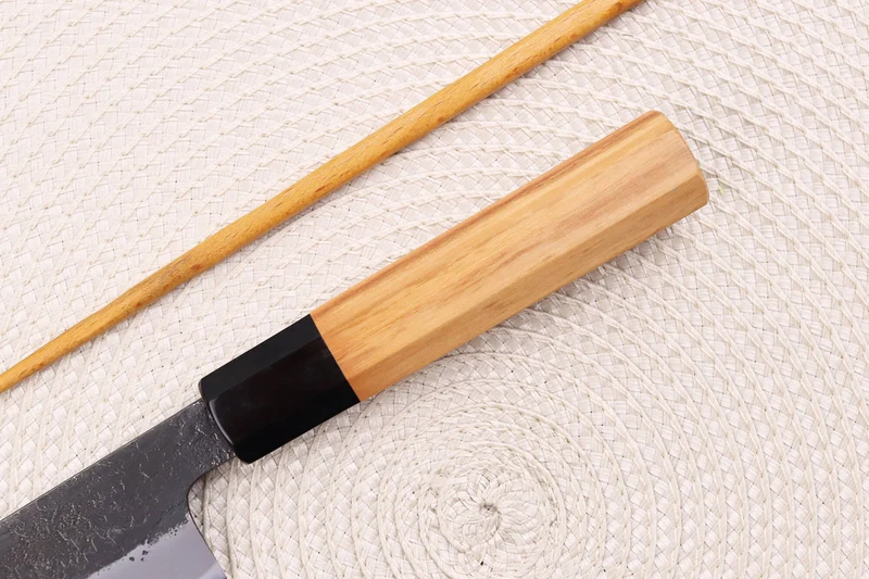 Couteau universel 13,5cm japonais artisanal Hinoura Mutsumi Ajikataya Black Nashiji