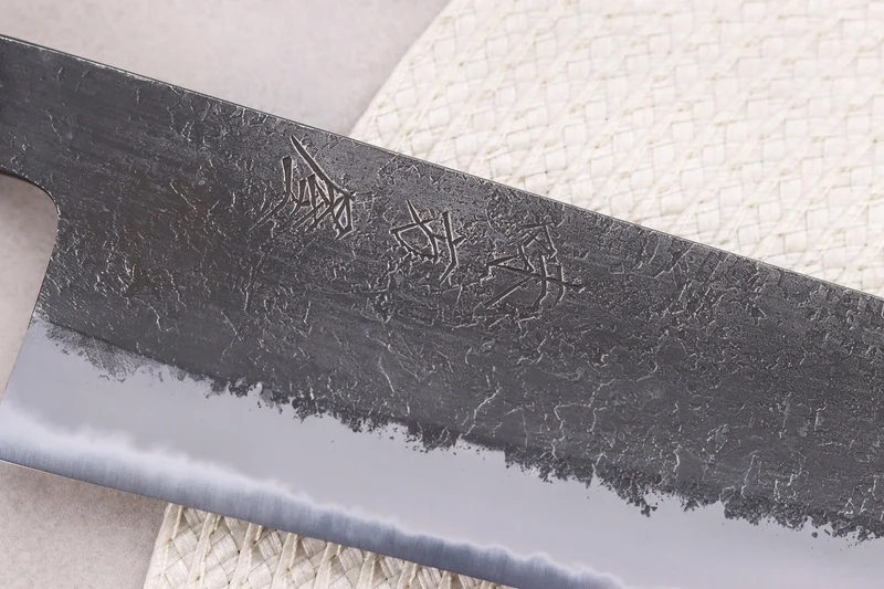 Couteau de chef kiritsuke 21cm japonais artisanal Hinoura Mutsumi Ajikataya Black Nashiji
