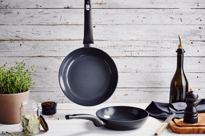 Poêle à frire antiadhérente Beka Kuro en aluminium noir 30cm