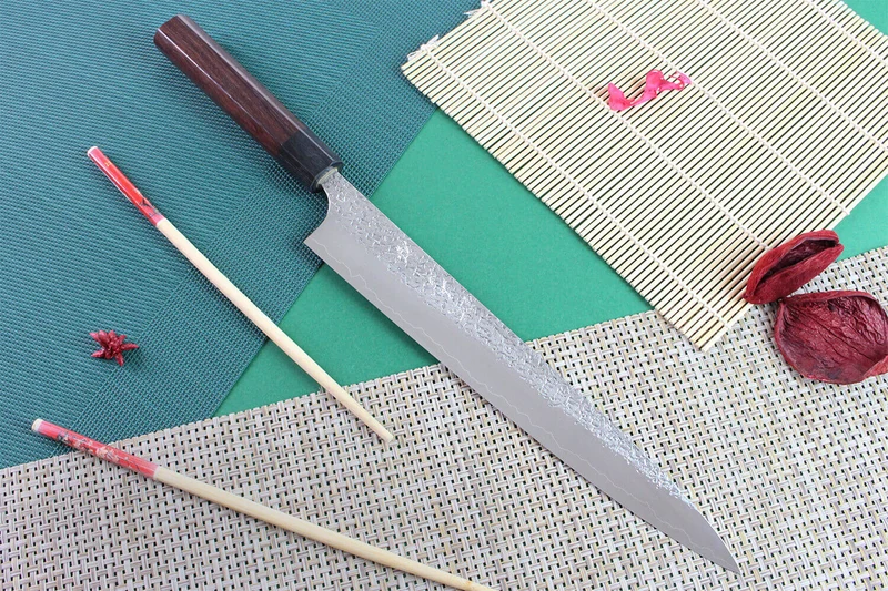 Couteau sujihiki japonais artisanal martelé Yu Kurosaki Shizuku 27cm acier SG2