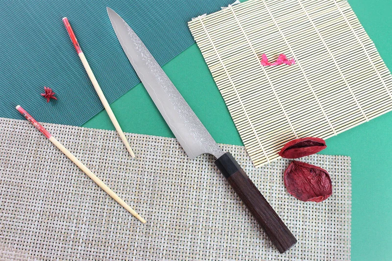 Couteau sujihiki japonais artisanal martelé Yu Kurosaki Shizuku 27cm acier SG2