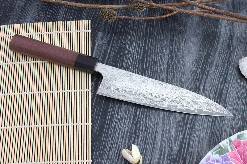 Couteau de chef japonais artisanal Takeshi Saji R2 Damas 18cm
