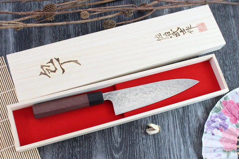 Couteau de chef japonais artisanal Takeshi Saji R2 Damas 18cm