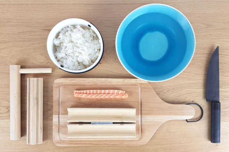Coffret cadeau Sooshi Cookut 1 appareil à sushi/maki + 4 baguettes + 1 livre de recettes