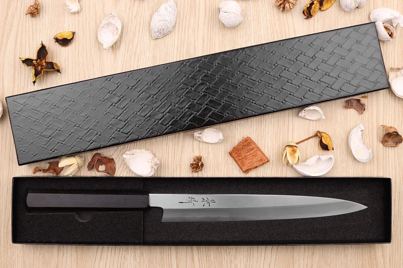 Couteau yanagiba japonais artisanal Kagekiyo Suri Urushi 24cm