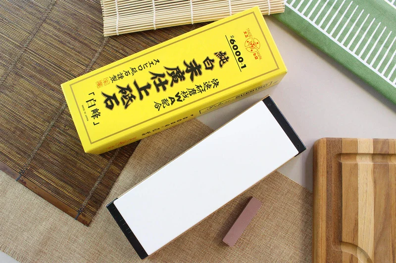 Pierre à aiguiser japonaise large Suehiro Shiramine 6000