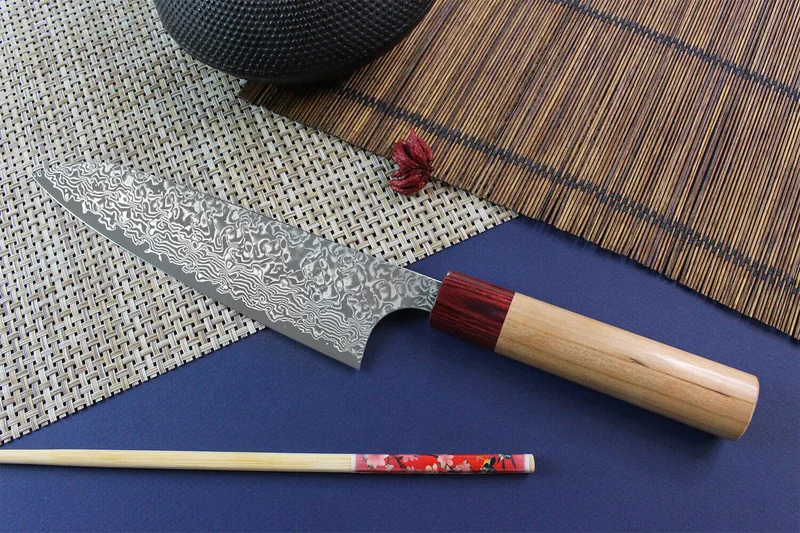 Couteau de chef japonais artisanal Yoshimi Kato 18cm VG10 Nickel Damascus cerisier