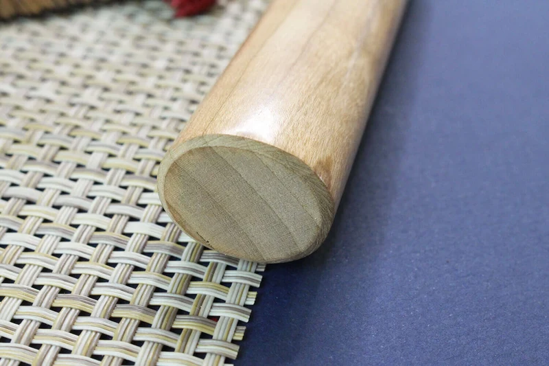 Couteau de chef japonais artisanal Yoshimi Kato 18cm VG10 Nickel Damascus cerisier