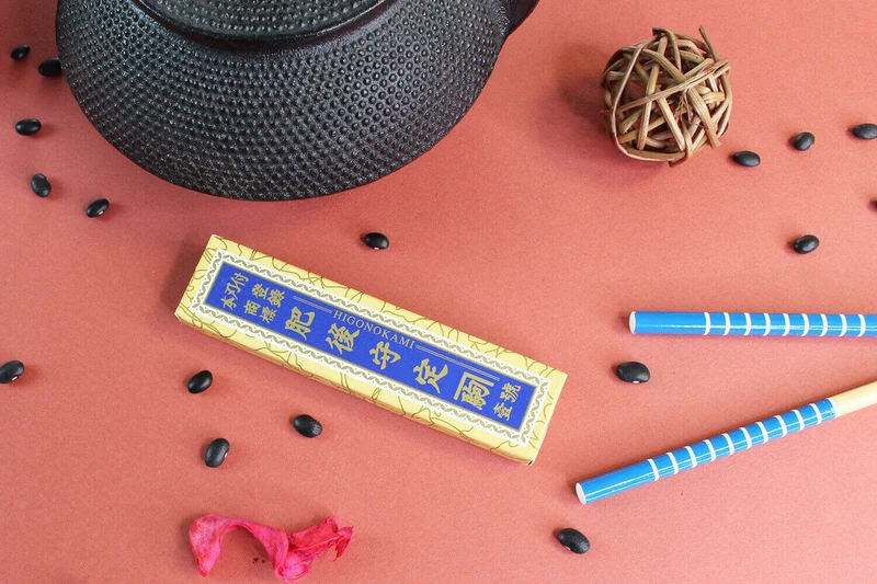 Couteau de poche Higonokami Kanetsune lame 7,5cm manche laiton