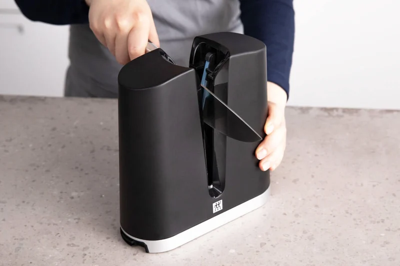 Aiguiseur Zwilling V-Edge pour couteaux occidentaux et japonais