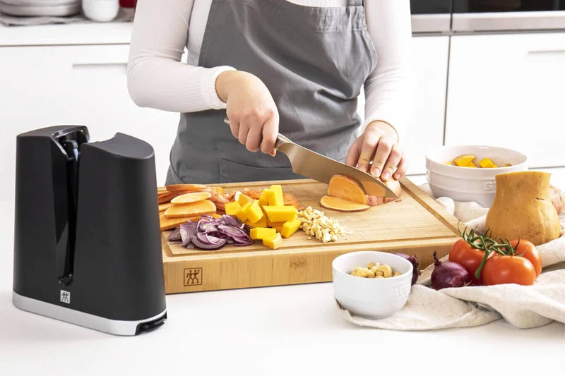 Aiguiseur Zwilling V-Edge pour couteaux occidentaux et japonais