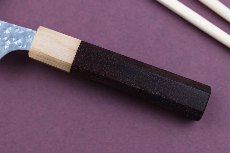 Couteau universel kiritsuke japonais artisanal martelé Yu Kurosaki senko 15cm acier SG2