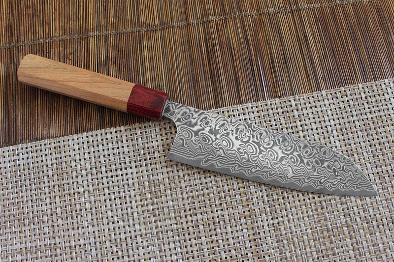 Couteau santoku japonais artisanal Yoshimi Kato 17cm SG2 Damascus cerisier