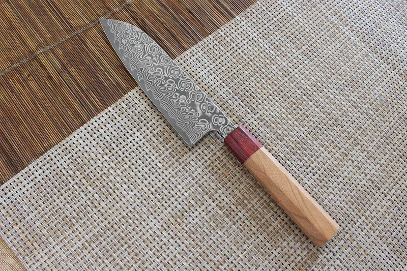 Couteau santoku japonais artisanal Yoshimi Kato 17cm SG2 Damascus cerisier