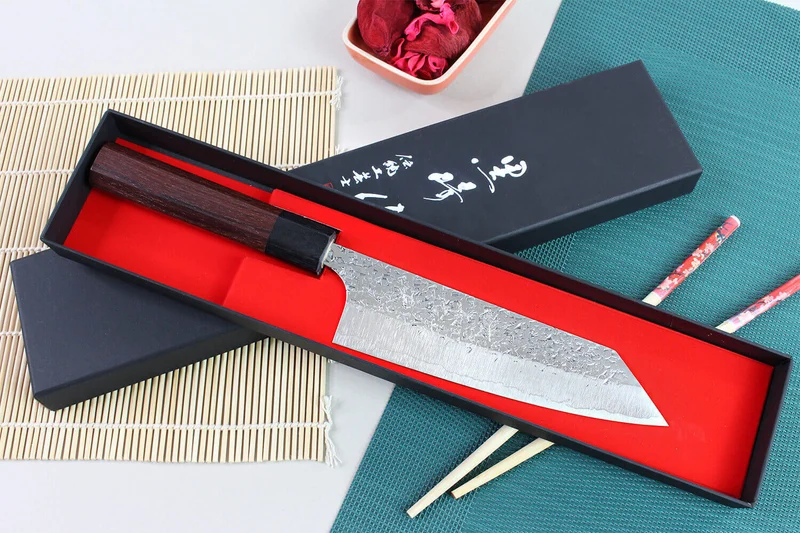 Couteau bunka japonais artisanal martelé Yu Kurosaki Shizuku 17cm acier SG2