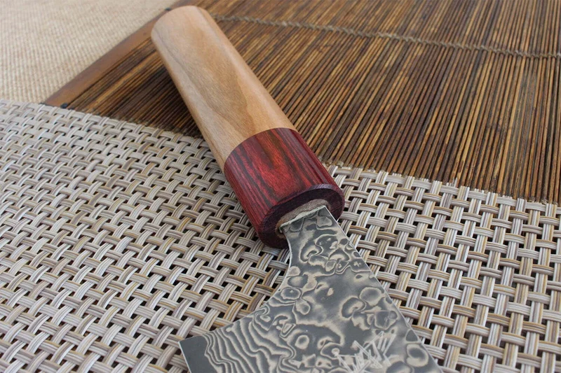 Couteau de chef japonais artisanal Yoshimi Kato 21cm VG10 Nickel Damascus cerisier