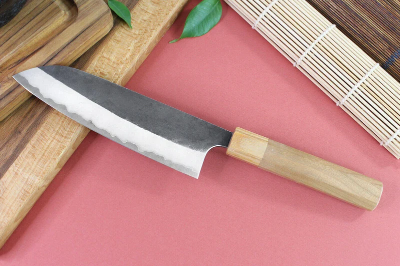 Couteau santoku japonais artisanal Yu Kurosaki Yami Aogami Super 16,5cm