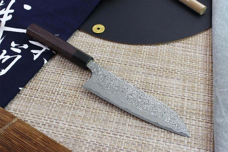 Couteau santoku japonais artisanal Masakage Kumo 16.5cm damas 63 couches