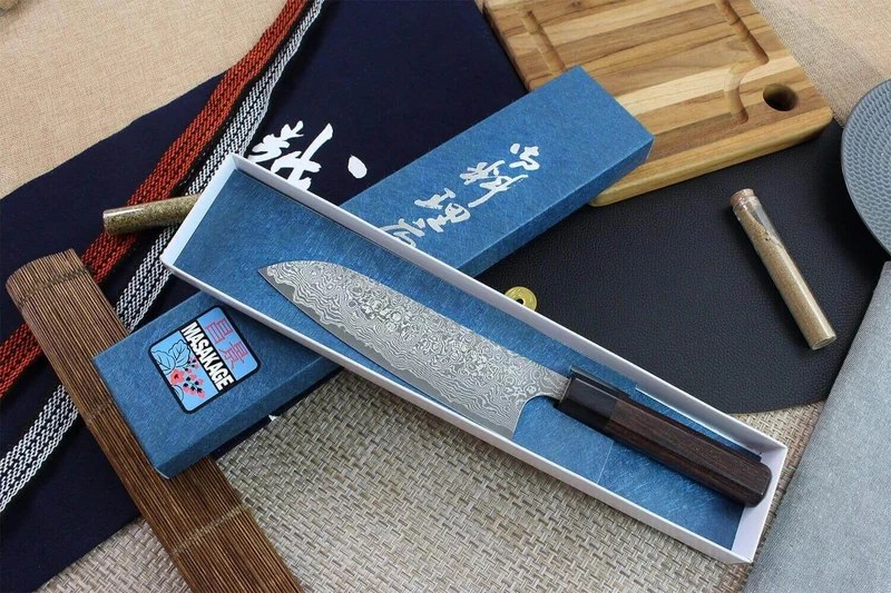 Couteau santoku japonais artisanal Masakage Kumo 16.5cm damas 63 couches