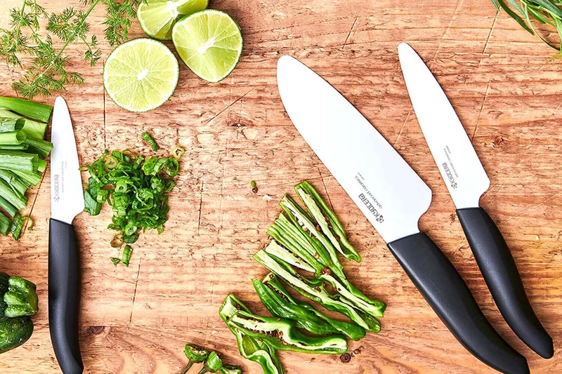 Coffret 3 couteaux Kyocera céramique santoku + office + petit office