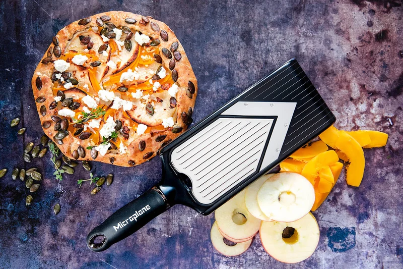 Mandoline Microplane en V double fonctions avec protège doigts