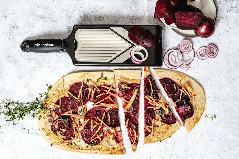 Mandoline Microplane en V double fonctions avec protège doigts
