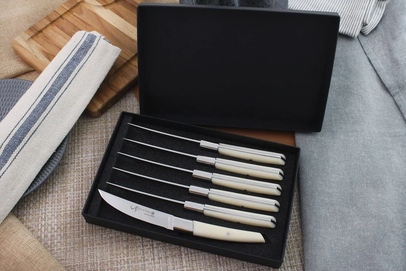 Coffret de table AU NAIN UP 6 couteaux à steak 11cm