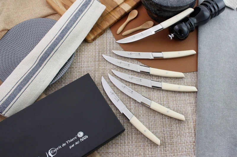 Coffret de table AU NAIN UP 6 couteaux à steak 11cm